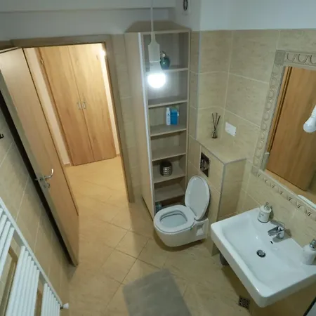Apartament Coresi Апартаменти *