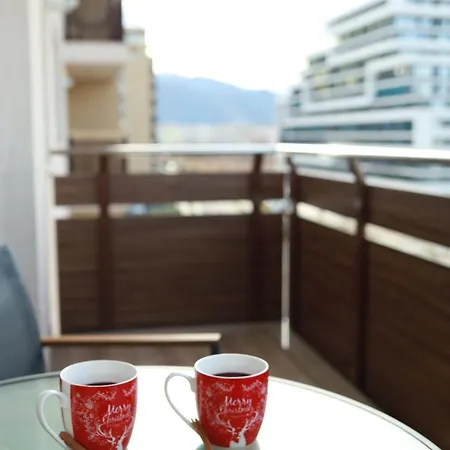 Apartament Coresi Апартаменти *