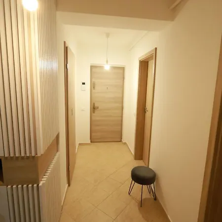 Apartament Coresi Брашов